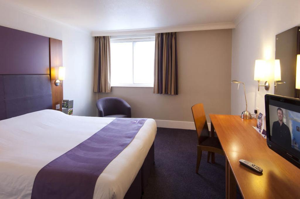 Premier Inn Portishead Exterior photo